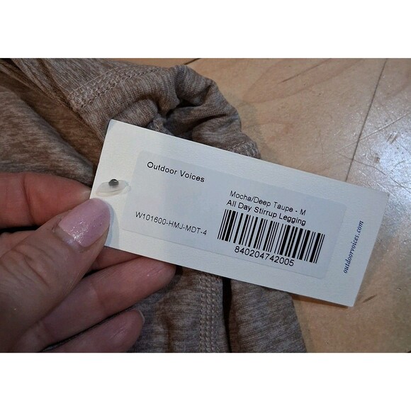 NWT Outdoor Voices Cloudknit Stir Up Leggings Size M Mocha/Deep Taupe Ballet Gym - Picture 8 of 8